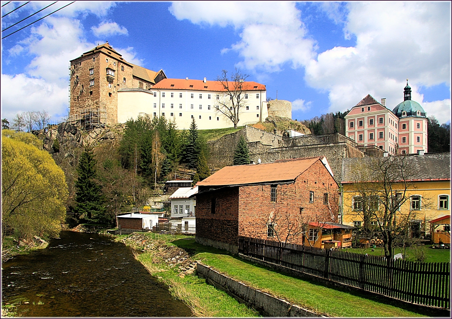 Bečov nad T.,hrad a zámek