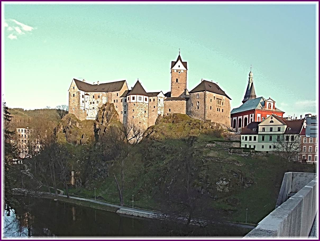 Loket, hrad z mostu